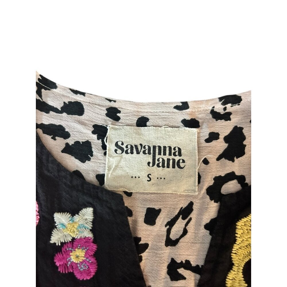 Savanna Jane Women's Tan Animal Print Short Sleeved Top - Picture 5 of 8
